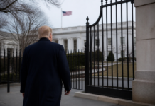 Trump cierra la Casa Blanca a CNN, MS NOW y Politico