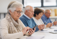 Cursos gratis de móvil para mayores de 65 en Salamanca