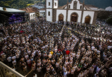 El Pino 2026 se despide con una multitudinaria Verbena Canaria