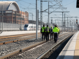 Adif retira personas de las vías del AVE cerca de Atocha