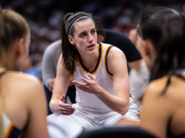 Caitlin Clark rapea en un timeout y podría merecer un Grammy