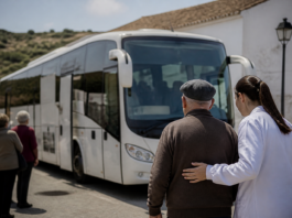 El autobús que detecta la enfermedad renal en la Extremadura rural