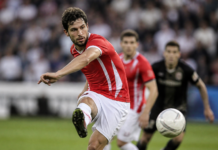 Van Bommel vuelve a brillar con una asistencia decisiva