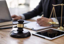 Las empresas gastan más en legaltech que los bufetes