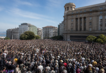 Vigo clama por vivienda al grito de Todos somos Maricarmen