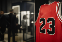 La camiseta de Michael Jordan que batió récord: 12,26 millones