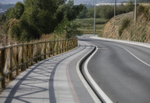 Estepona estrena 2,3 kilómetros de acerado hacia La Alquería