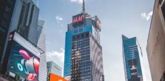 Policía abate a una mujer tras un ataque en Times Square image