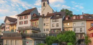 Aarau bajo lupa tras el tiroteo en un rave suizo image
