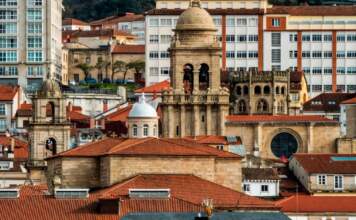 Ourense afronta el reto eléctrico que frena su industria image