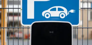 Vehículo eléctrico en parkings: qué dice la normativa image