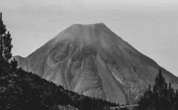 Volcán Krakatoa: claves de la erupción que alteró vuelos image