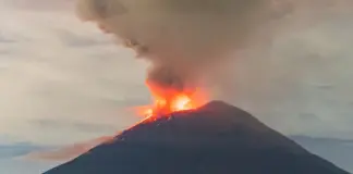 Indonesia erupción volcánica cómo afectó a los viajeros image