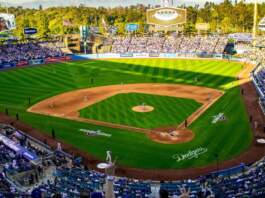 Brewers - Dodgers: Milwaukee golpea primero en la NLCS image
