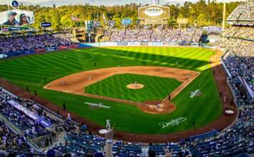 Brewers - Dodgers: Milwaukee golpea primero en la NLCS image