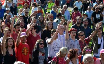 Encuesta CIS elecciones: el PSOE amplía su ventaja image