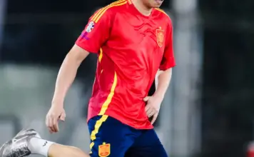 David Silva vuelve al fútbol y sorprende en Hong Kong image
