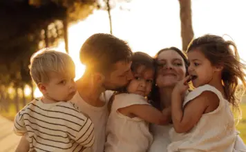 Mery Perelló y la familia que acompaña a Rafa Nadal image