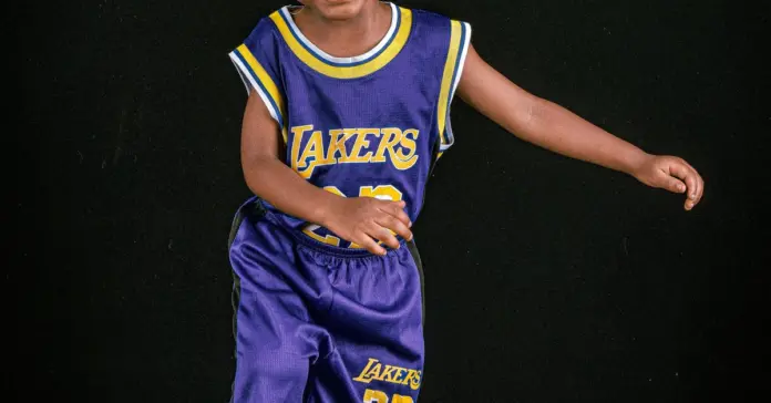Ziaire Williams gana peso tras el estreno de los Lakers image