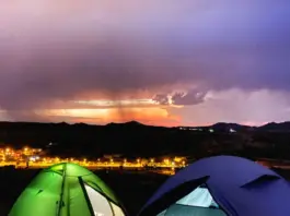 Acampada en Sol tras el diluvio y la polémica política image