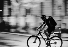 Bicicleta y DGT: las normas que evitan multas y riesgos Bicicleta y DGT: las normas que evitan multas y riesgos image