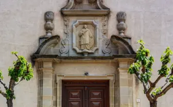 Sant Feliu de Guíxols y la colección que busca Guinness image