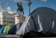 El Sindicato de Inquilinas niega que levante la acampada de Sol