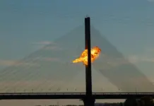 Rusia pide a extranjeros y diplomáticos dejar Kiev tras ataques a puentes