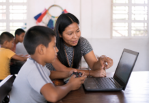 Tania Rosas: la guajira que educa con videojuegos sin internet