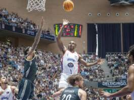 Agada lidera al Obradoiro en su gran partido ante el Madrid