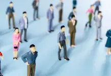 IA suscripción y datos redefinen el empleo en seguros