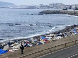 Más de 1.200 migrantes regresan a Marruecos tras el desalojo