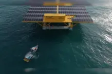 Valencia prueba el primer demostrador solar marino de España