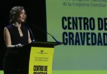 Ayuso apoya la empresa familiar frente al avance comunista