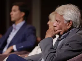 Felipe González acusa al Gobierno de traicionar la soberanía