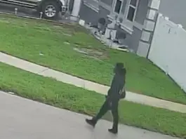 Buscan al sospechoso que robó una consola en North Lauderdale