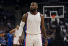 LeBron debuta con los Sixers y sorprende con su primera frase