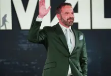 Ben Affleck pasa del miedo a la IA a vender su empresa a Netflix