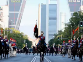 Así ha cambiado el desfile del 12 de octubre desde su origen