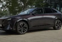 El Mazda CX-6e sorprende con su pantalla 5K y diseño japonés
