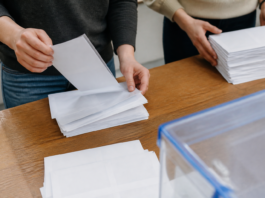 29-N: quién recibirá papeletas y quién no podrá votar fuera