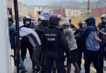 El gran despliegue policial para retirar migrantes en Ceuta