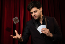 Jammes Garibo trae a Estepona la magia que triunfó en Hollywood