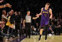 Los Lakers sorprenden con los cortes de Knecht y Bronny James