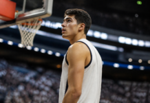 Karim López debuta en la NBA, pero aún guarda un gran potencial