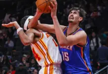 Aday Mara sorprende en su debut NBA y eclipsa a Wembanyama