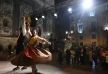 La Ofrenda del Pilar vuelve por una noche a Zaragoza