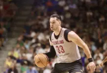 Hezonja debuta con 10 puntos en la remontada de los Sixers