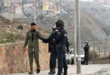 El Gobierno rechaza 704 peticiones de asilo tras llegar a Ceuta