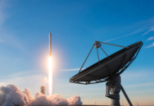 Google lanza su primer satélite para probar servidores espaciales